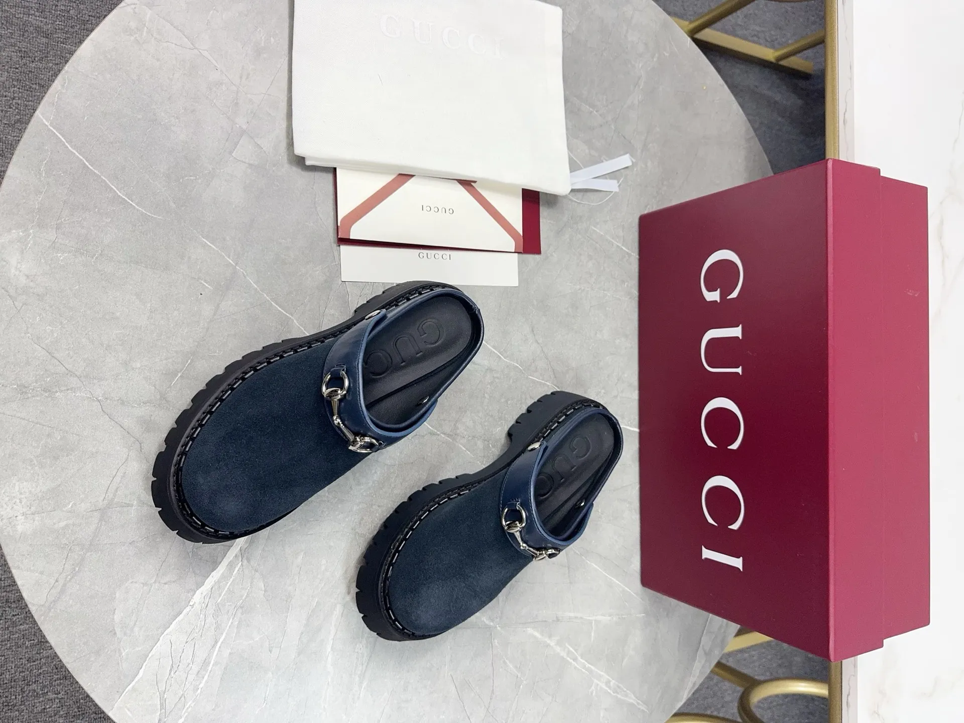 p500🐮🐮Gucci2024 new model, double GG groove thick-soled Loaf platform shoes. The original version is made 1:1. Super beautiful quality, classic model at the counter. ❶Upper: original frosted cowhide ❷Inner lining: water-dyed cowhide ❸Feet: water-dyed cowhide ❹Outsole: ultra-light original sole ❺thick sole heightening: 3.5cn ❻Packing: original packaging ❼Number: Women's 35-42 (41 42 customized, non-returnable) Men's model: 38-46 (45, 46 customized, non-returnable)